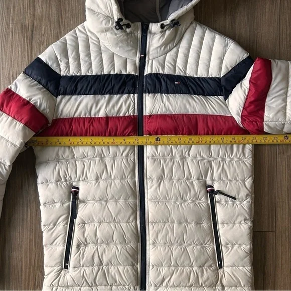 Tommy Hilfiger | Quilted Color Blocked Hooded Puffer Jacket (Small) - Picture 11 of 16